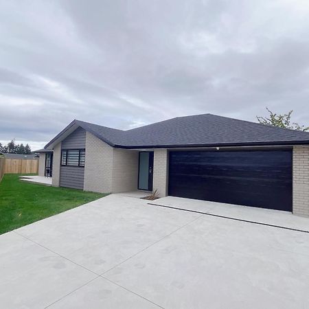 Rotorua Sunshine Brand New 4 Bedroom House Exterior photo