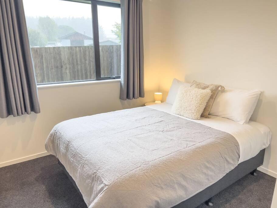 Rotorua Sunshine Brand New 4 Bedroom House Exterior photo