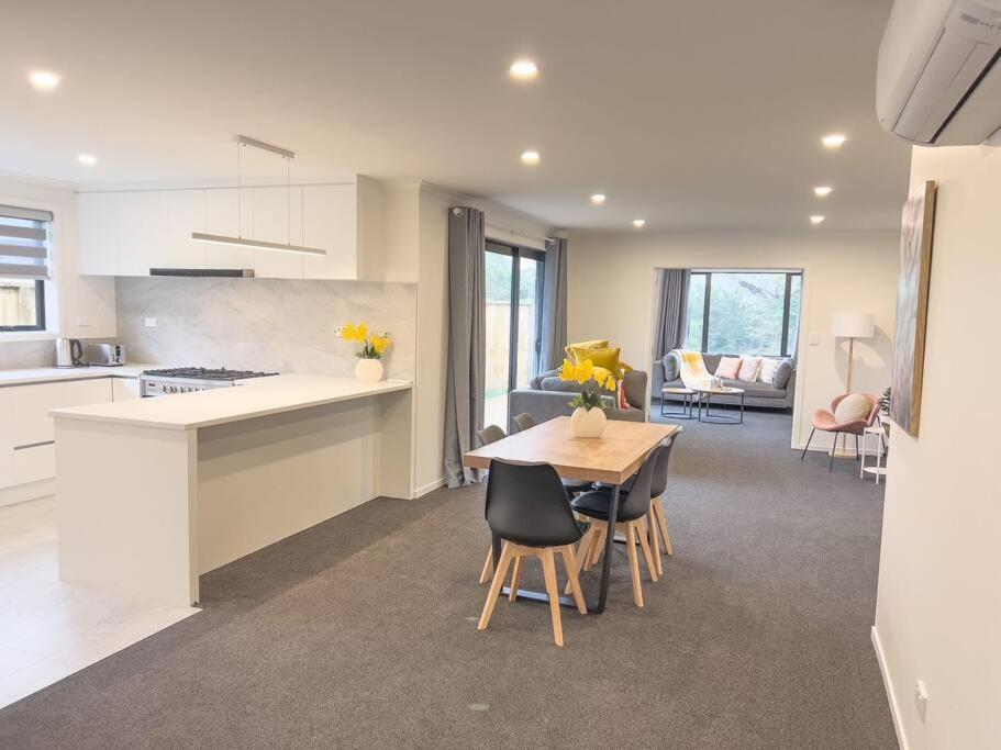 Rotorua Sunshine Brand New 4 Bedroom House Exterior photo